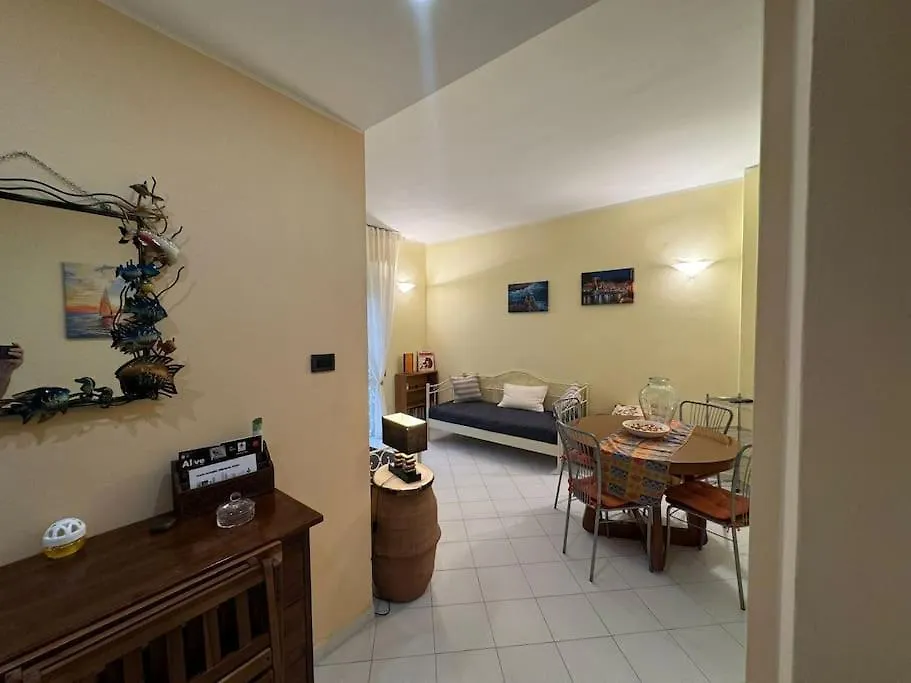 5 Terre Express Holiday House - Migliarina Isola  Isola (Liguria)