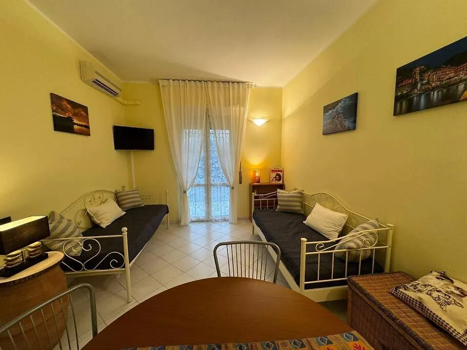5 Terre Express Holiday House - Migliarina Isola  Italy